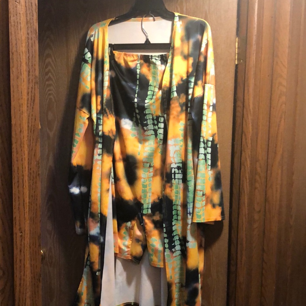 Two piece short jumper and jackets set